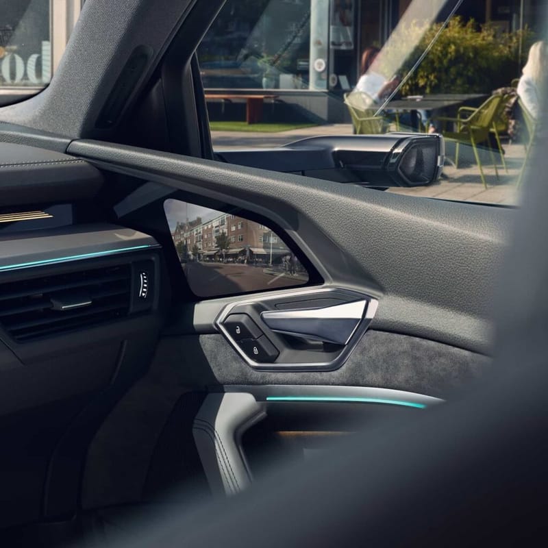 Audi e-tron: Luxurious and High-Tech Interior