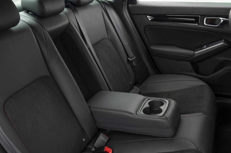 Honda Civic RS: Thoughtful Interior