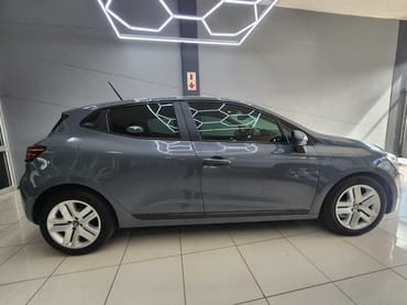 RENAULT CLIO CLIO V 1.0T ZEN for Sale in South Africa