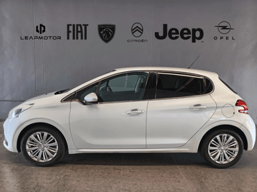 PEUGEOT 208 1.2T ALLURE for Sale in South Africa