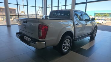 NISSAN NAVARA 2.5DDTI SE PLUS  for Sale in South Africa