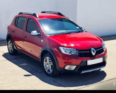 RENAULT SANDERO 900T STEPWAY EXPRESSION for Sale in South Africa