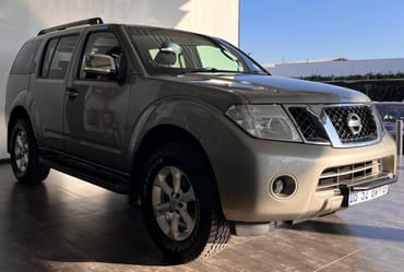 NISSAN PATHFINDER 2.5 dCi LE  for Sale in South Africa