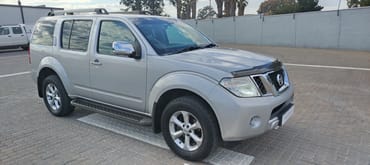 NISSAN PATHFINDER 2.5 dCi LE  for Sale in South Africa