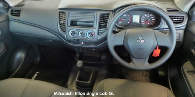 Mitsubishi Triton photo 3