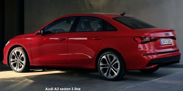 Audi A3 35 TFSI Black Edition TIP photo 4