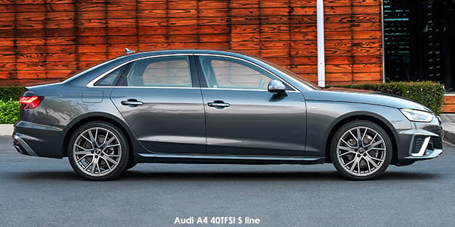 Audi A4 photo 5