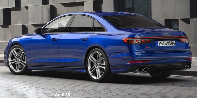 Audi A8 photo 4