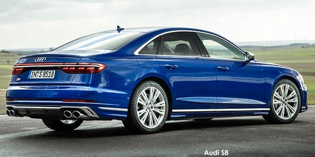 Audi A8 photo 2