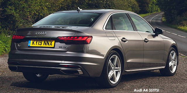 Audi A4 photo 2