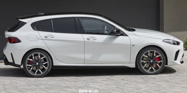 BMW 1 Series M135 xDrive Auto (F70) photo 5
