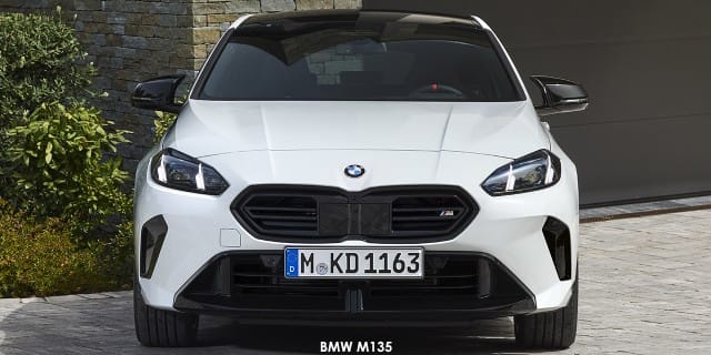 BMW 1 Series M135 xDrive Auto (F70) photo 3
