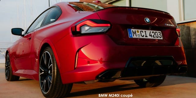 BMW 2 Series photo 5