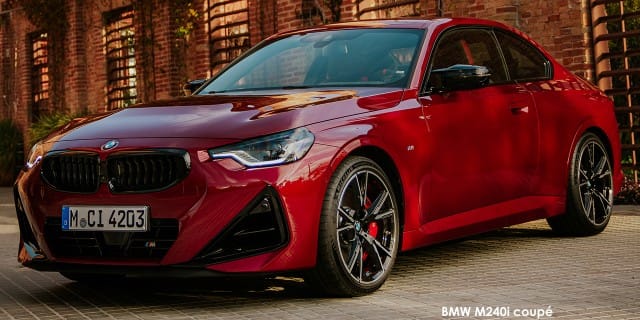BMW 2 Series photo 2