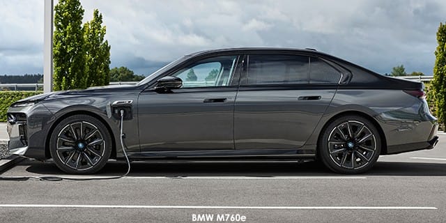 BMW 7 Series M760e xDrive (G70) (PHEV) photo 2