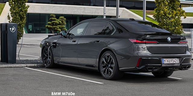 BMW 7 Series M760e xDrive (G70) (PHEV) photo 3