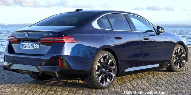 BMW iX i5 eDrive40 M Sport photo 4