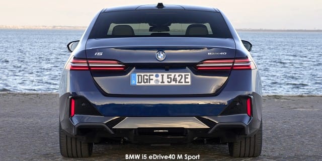 BMW iX i5 eDrive40 M Sport photo 5