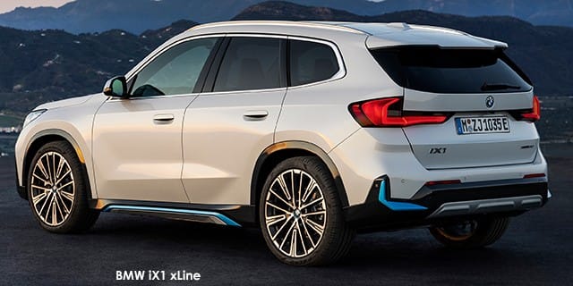 BMW iX1 photo 4