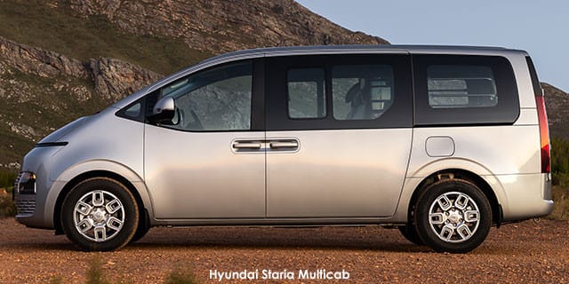 Hyundai Staria 2.2D Multicab Auto (5 Seat) photo 4