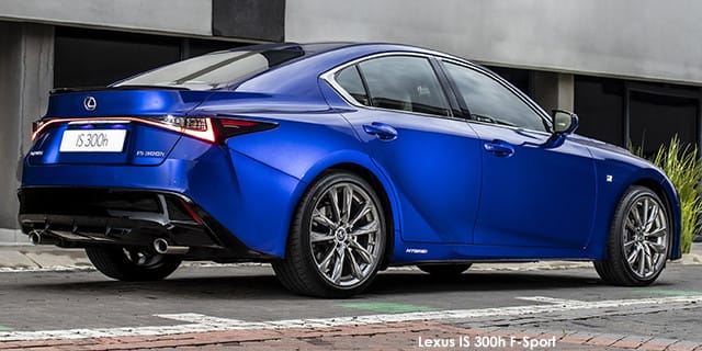 Lexus IS 300h F Sport photo 4