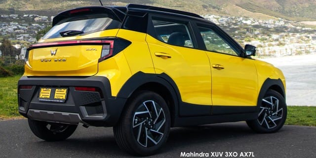 Mahindra XUV3XO photo 2