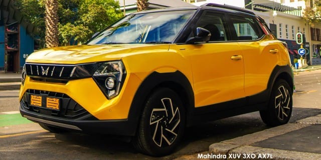 Mahindra XUV3XO photo 5