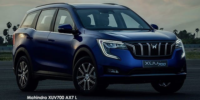 Mahindra XUV 700 2.0 AX7 Auto (7 Seater) photo 4