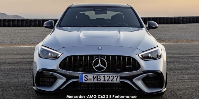 Mercedes-Benz C-Class AMG C 63 S E photo 4