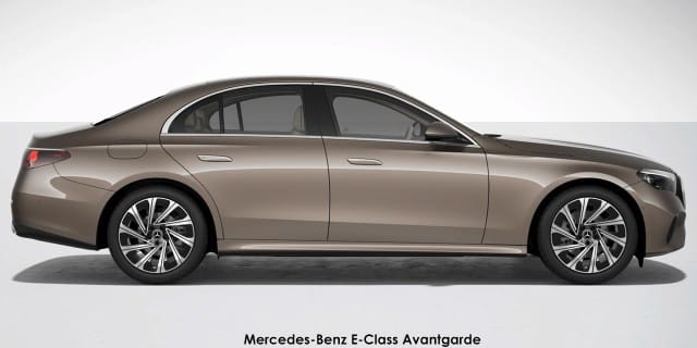 Mercedes-Benz E-Class photo 2