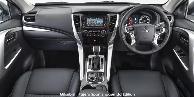 Mitsubishi Pajero Sport 2.4D 4x4 Shogun Auto photo 3