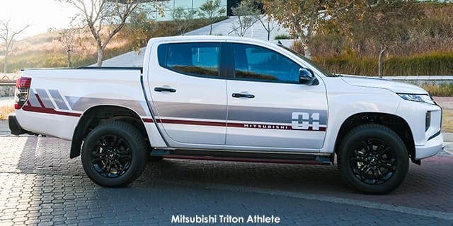 Mitsubishi Triton 2.4 Di-DC Athlete 4x4 Auto Double Cab photo 4