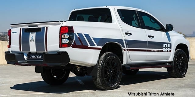 Mitsubishi Triton 2.4 Di-DC Athlete 4x4 Auto Double Cab photo 2