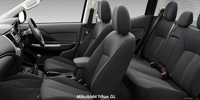 Mitsubishi Triton 2.4Di-GL Double Cab photo 5