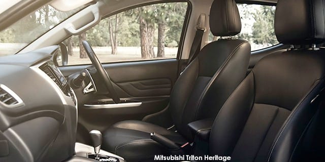 Mitsubishi Triton 2.4 Di-DC Heritage 4x4 Auto Double Cab photo 3