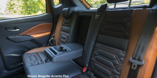 Nissan Magnite 1.0T Acenta Plus CVT photo 4