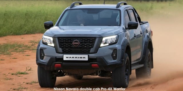 Nissan Navara Double Cab 2.5DDTI Pro-4X Warrior 4x4 Auto photo 2
