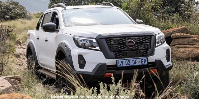Nissan Navara Double Cab 2.5DDTI Pro-4X Warrior 4x4 Auto photo 4