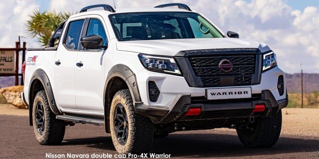 Nissan Navara Double Cab 2.5DDTI Pro-4X Warrior 4x4 Auto photo 3