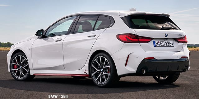 BMW 1 Series 128ti Auto (F40) photo 3