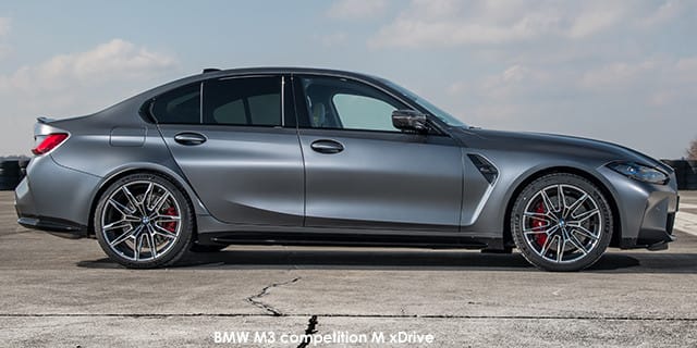 BMW 3 Series (G80) photo 2