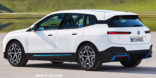 BMW iX xDrive40 photo 2