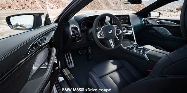 BMW 8 Series M850i xDrive (G15) photo 5
