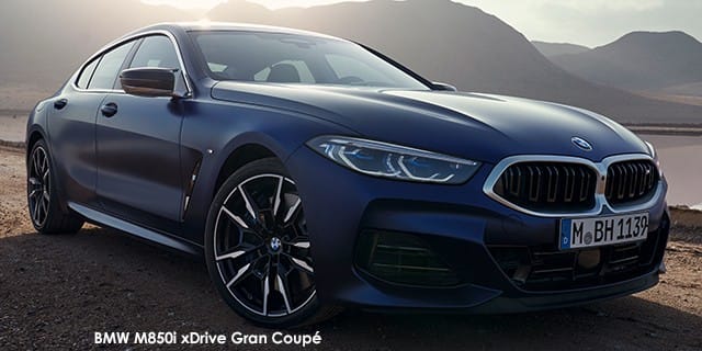 BMW 8 Series photo 3