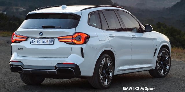 BMW iX3 photo 4
