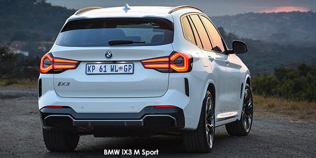 BMW iX3 photo 5