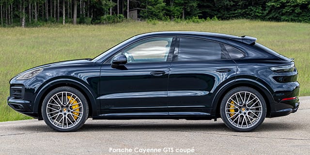 Porsche Cayenne Coupe GTS Coupe photo 2