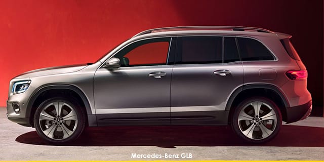 Mercedes-Benz GLB photo 2