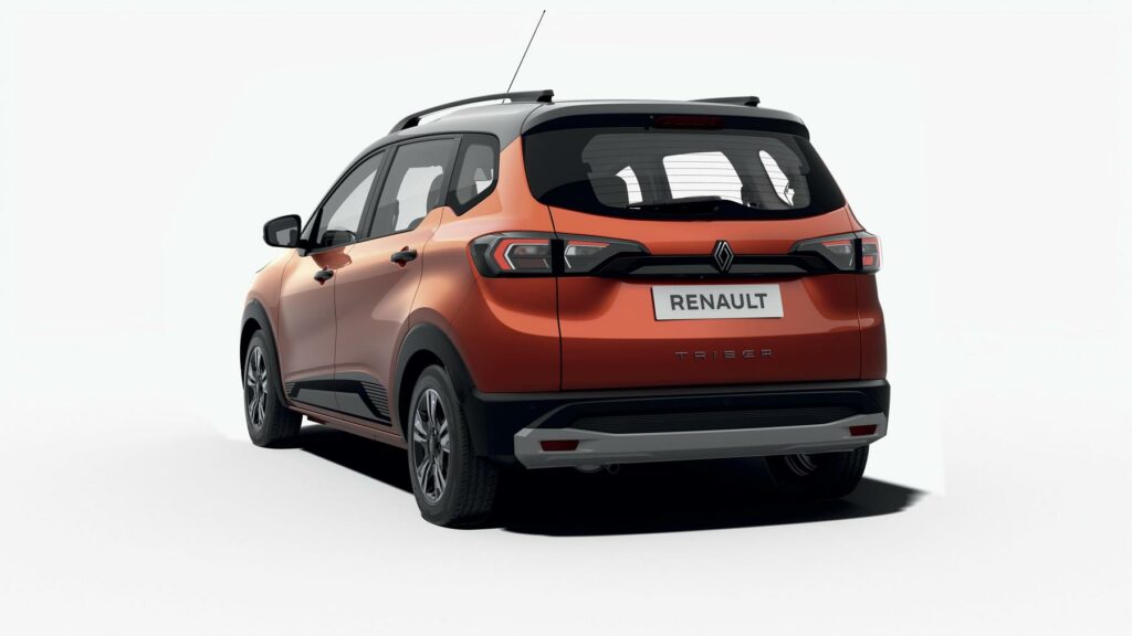 RENAULT TRIBER 1.0 ICONIC AMT - Interior View