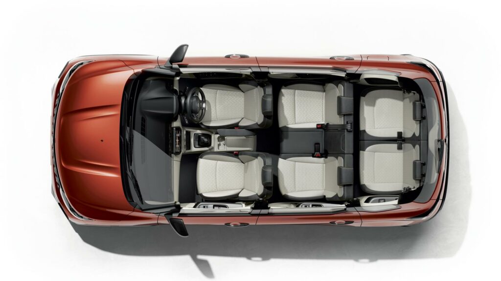 RENAULT TRIBER 1.0 ICONIC AMT - Front View